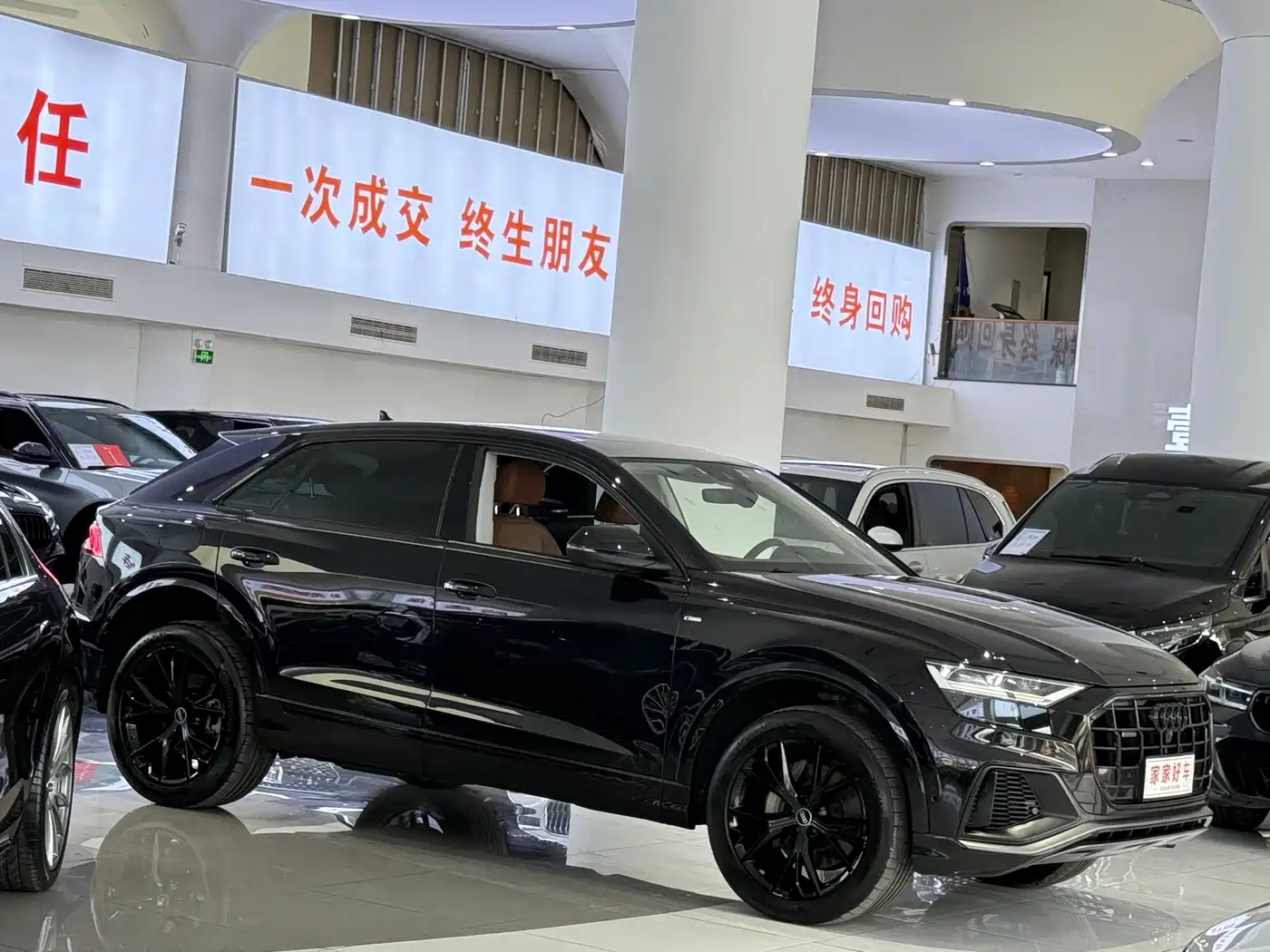 Audi Q8 2021 Model 55 TFSI Luxury Dynamic фото 3