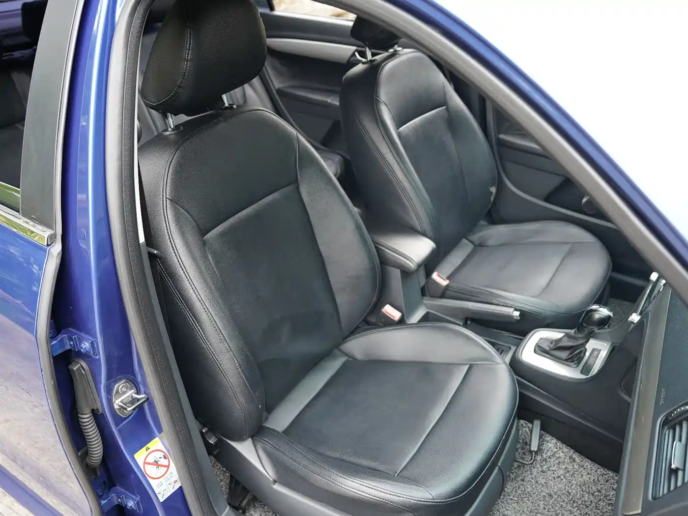 Volkswagen Lavida Tour 2013 1.6L Automatic Trend Style фото 13