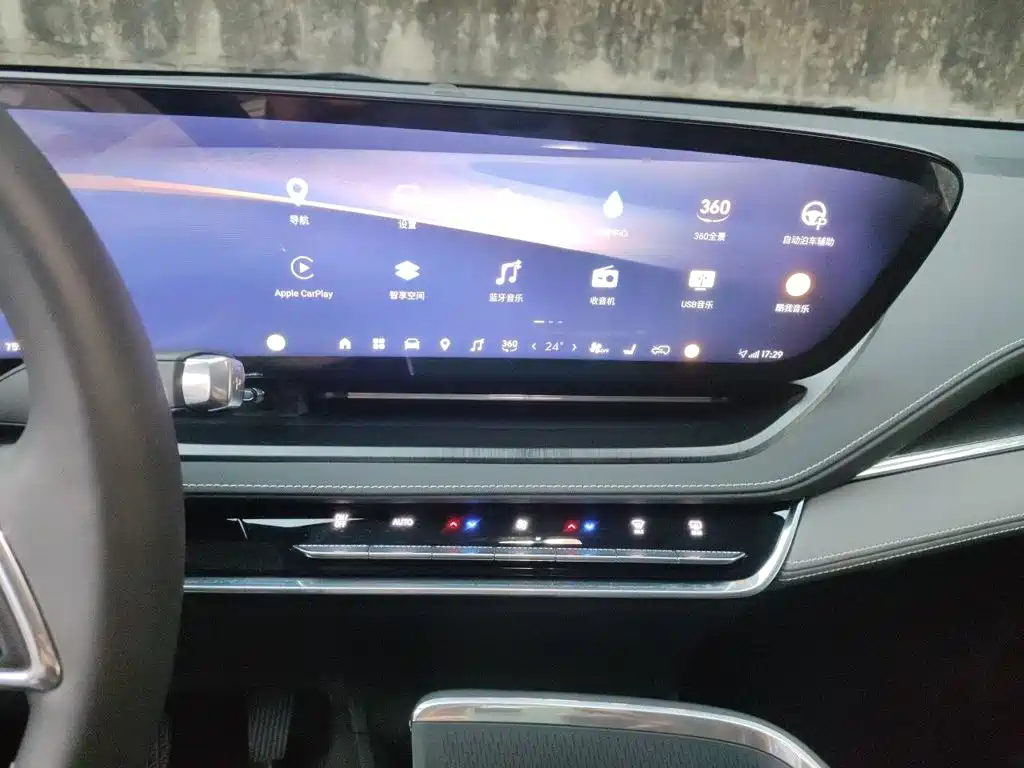 Фото 9 - Buick E5