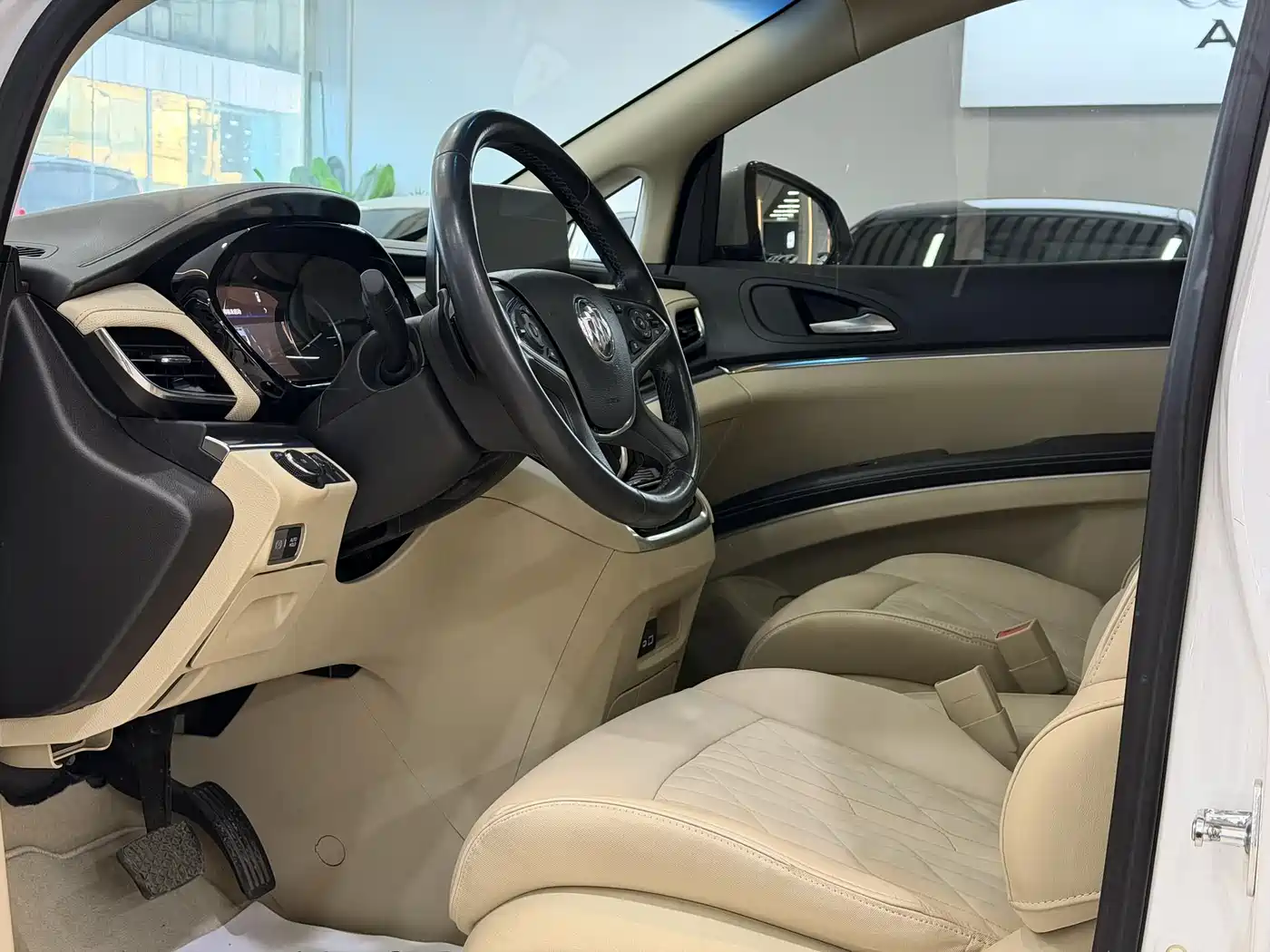 Buick GL8 2023 Land Business Class 652T Smart Luxury фото 9