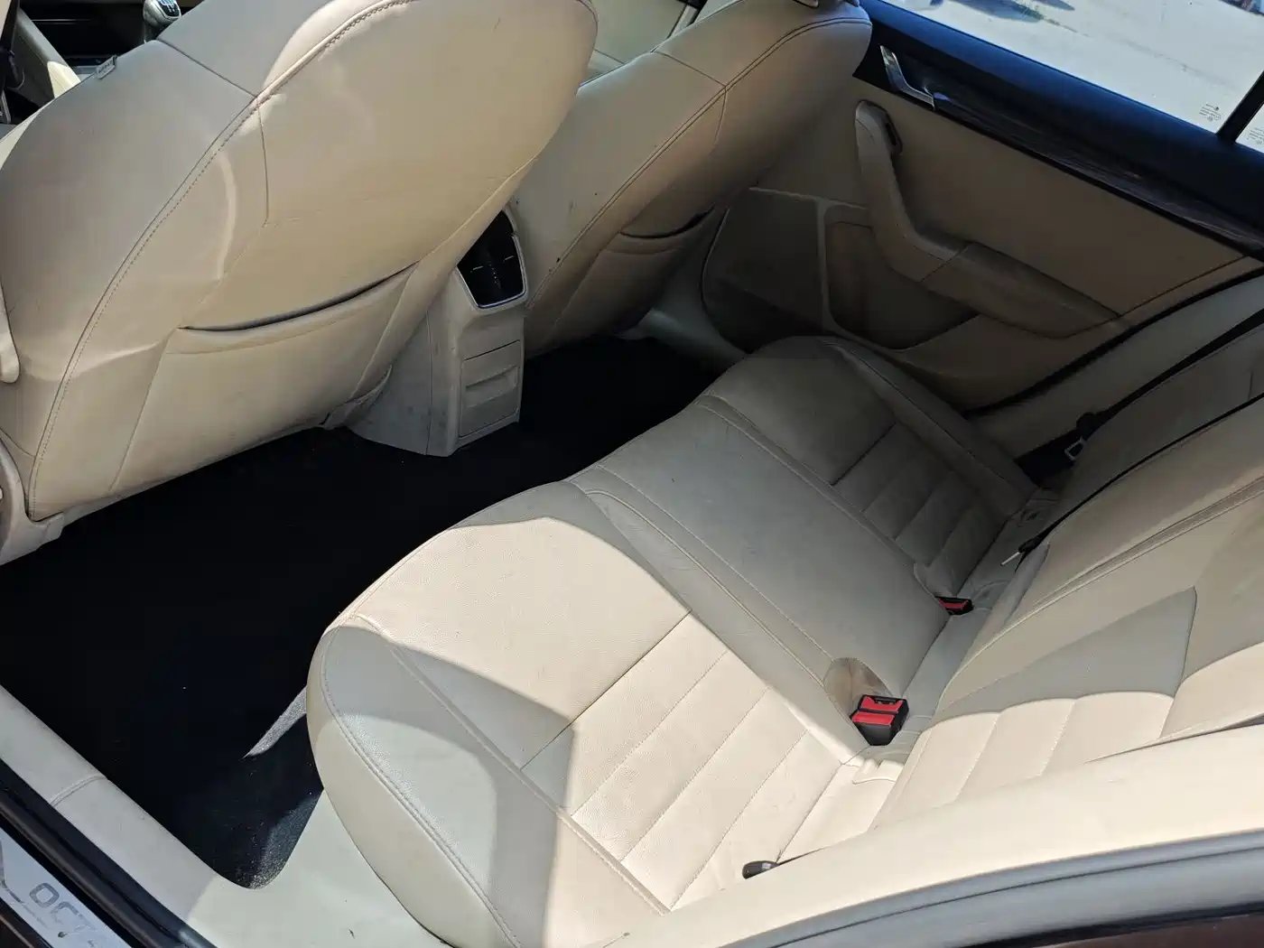 Škoda Octavia 2015 1.6L Manual逸俊版 фото 4