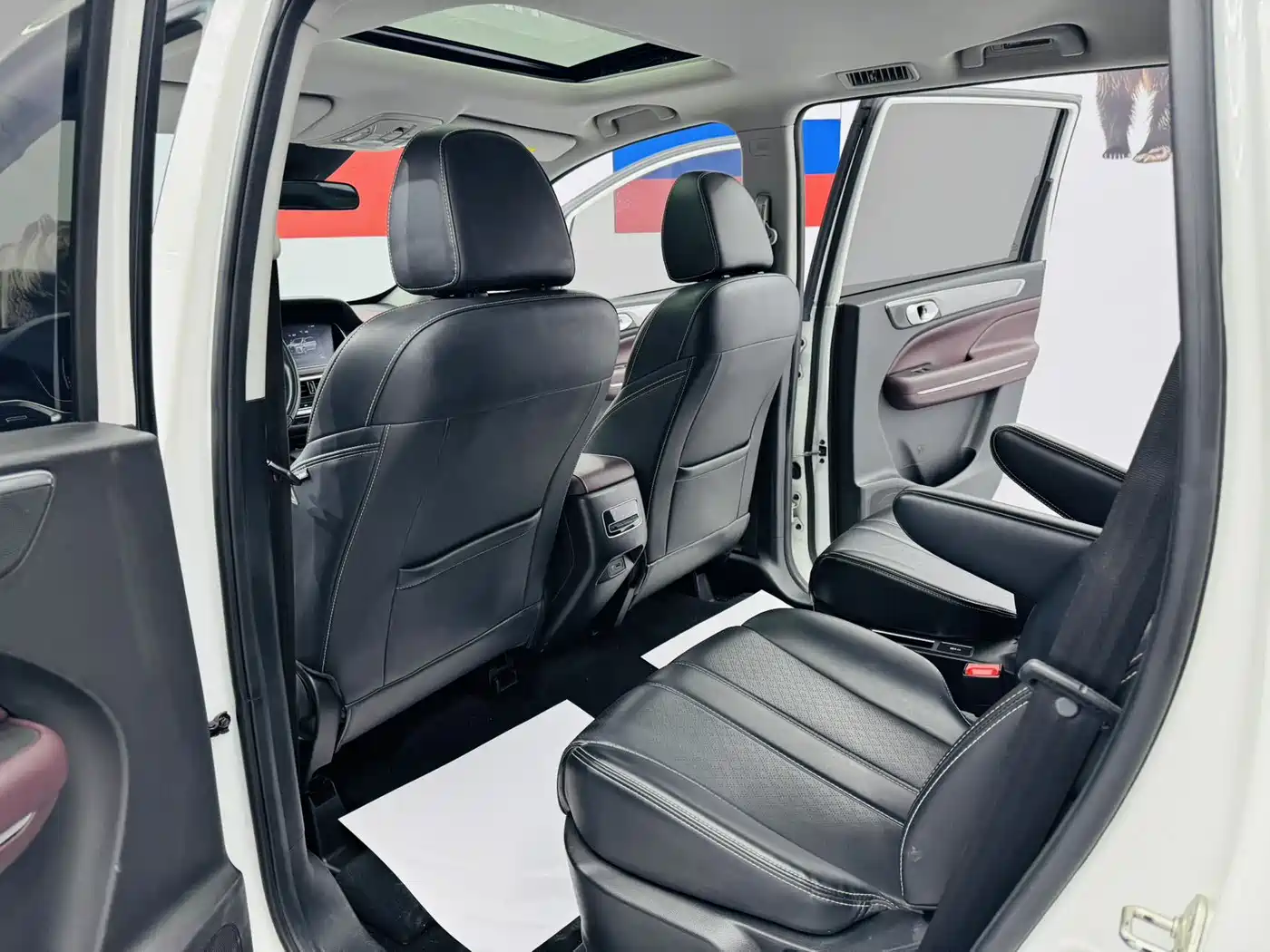 GAC Trumpchi Trumpchi M6 2021 270T DCT Luxury Edition (7-Seater) фото 7