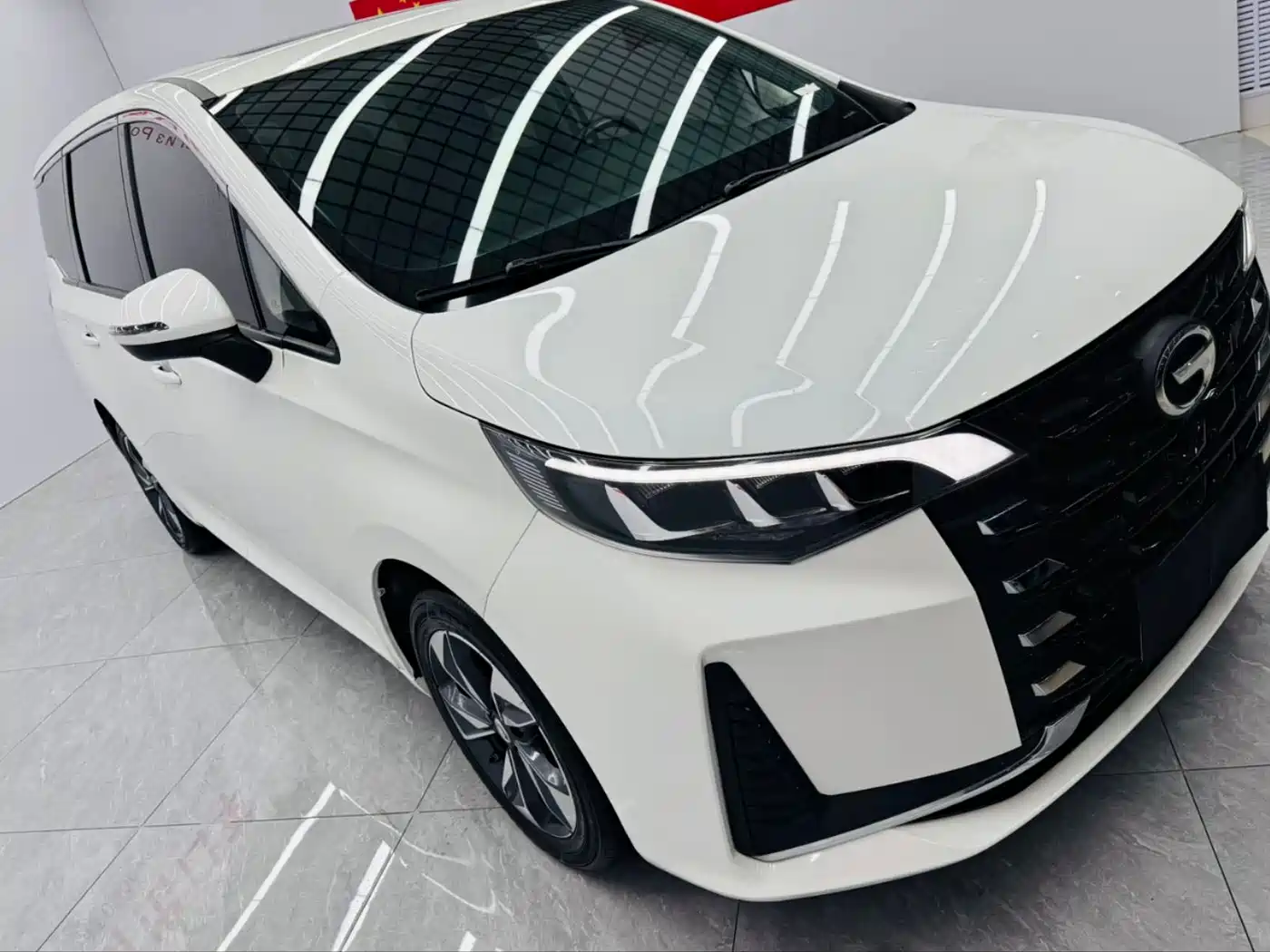 GAC Trumpchi Trumpchi M6 2021 270T DCT Luxury Edition (7-Seater) фото 3