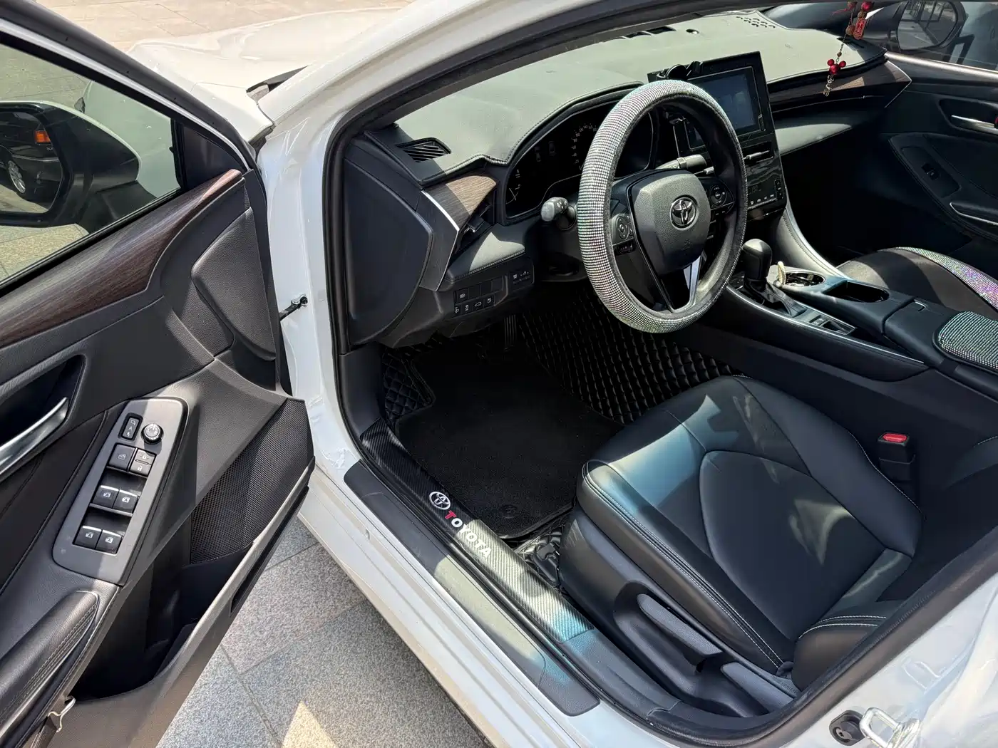 Toyota Avalon 2022 2.0L Progressive Edition фото 5