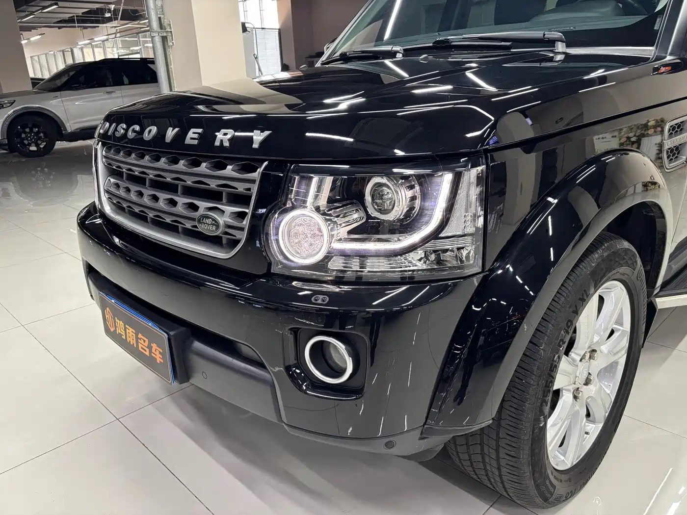 Land Rover Discovery 2016 3.0 SC V6 SE фото 3