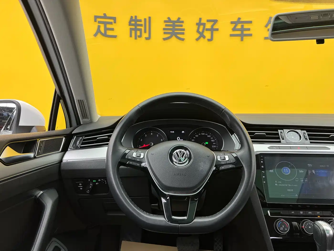 Volkswagen Magotan 2017 330TSI DSG Leading фото 10
