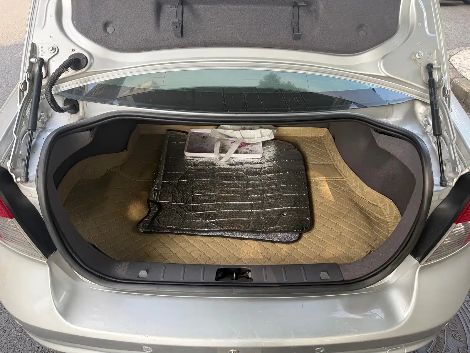 Фото 8 - Volvo S40
