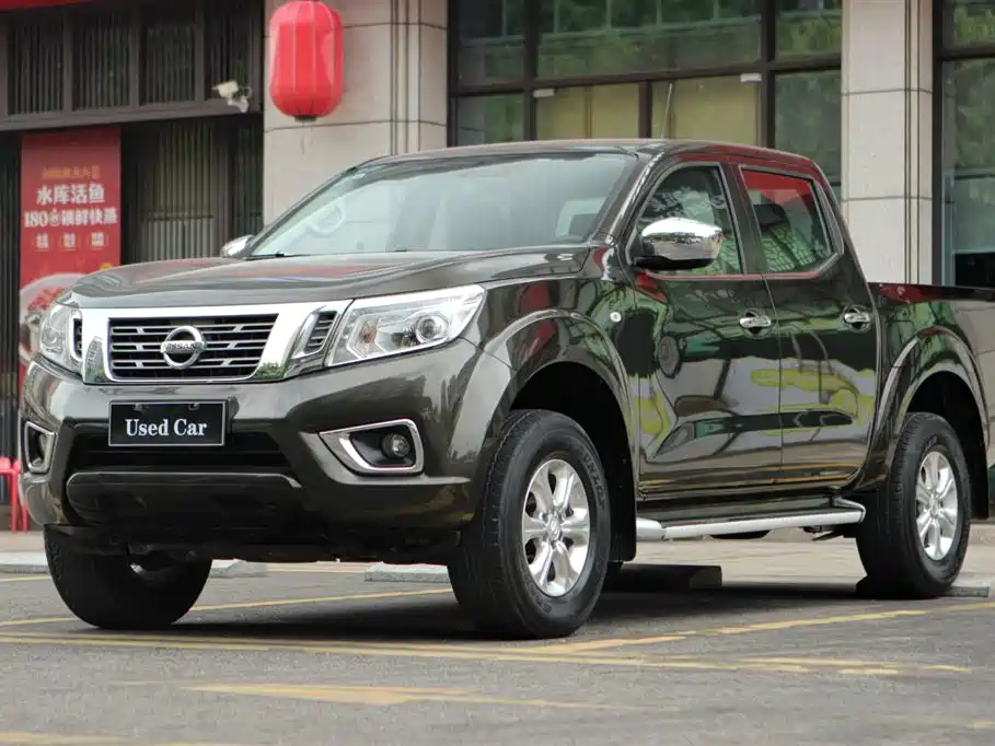  Nissan Navara 2017 Model 2.5L Automatic 4WD Luxury QR25