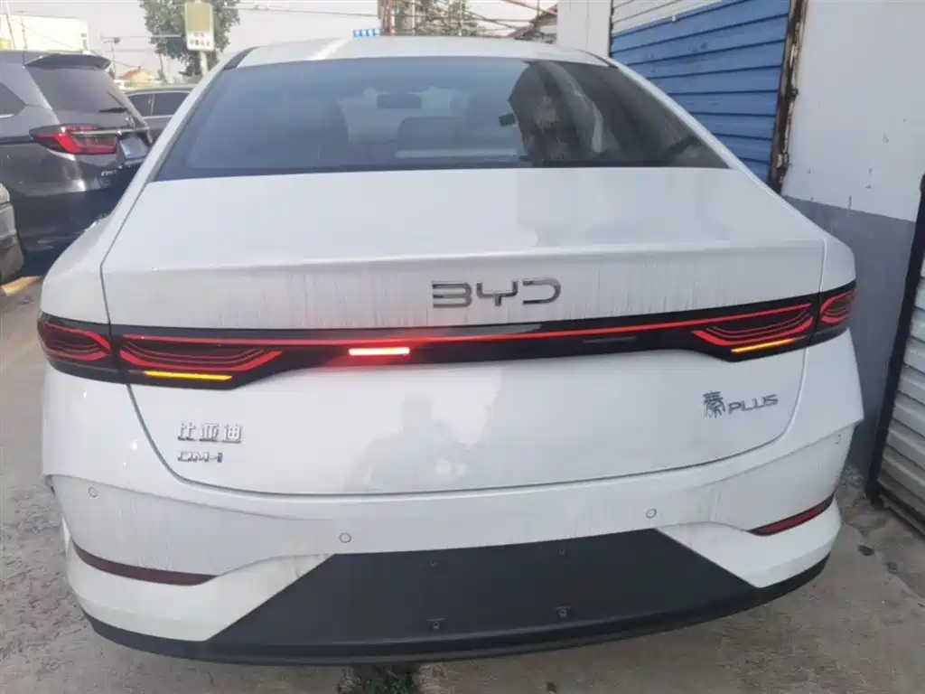 BYD Qin PLUS 2026 DM-i Smart Edition 128KM Progressive фото 6