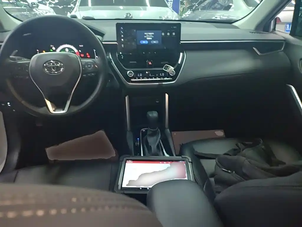 Toyota Frontlander 2024 2.0L Smart Hybrid Dual Engine Leading Edition фото 10