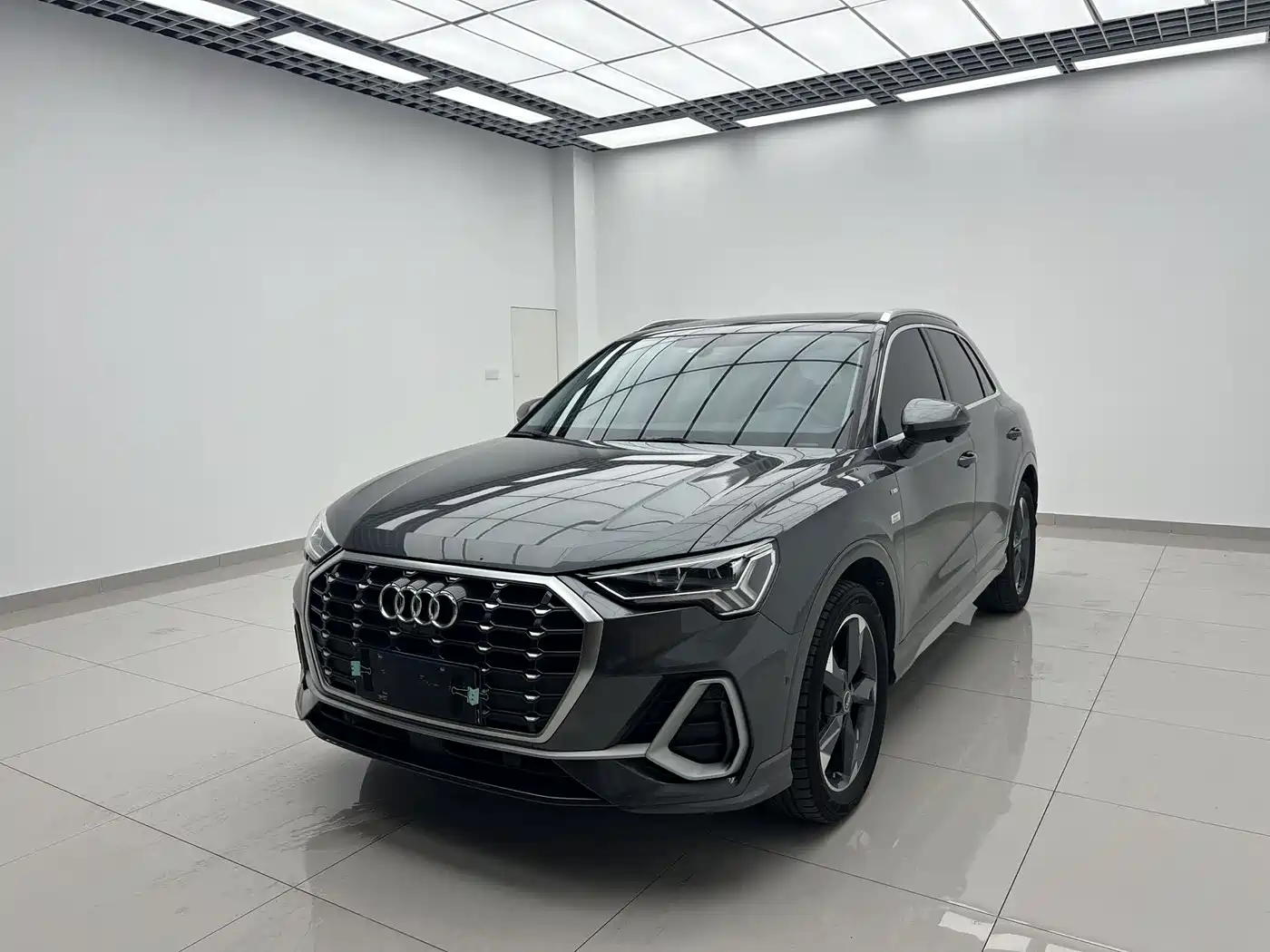 Audi Q3 2023 35 TFSI Fashion Dynamic (1.4T)