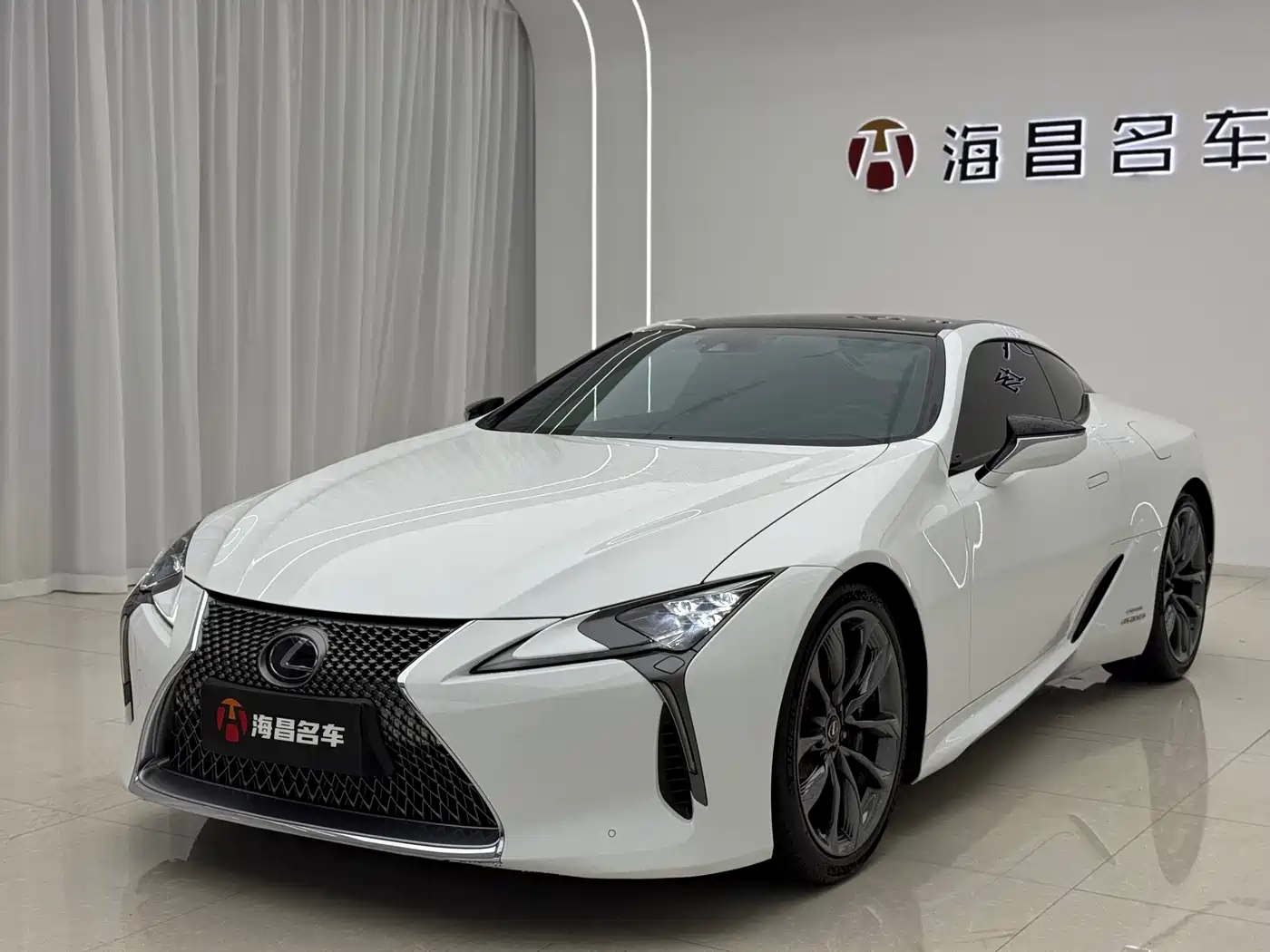 Lexus LC 2021 500h Special Edition фото 10