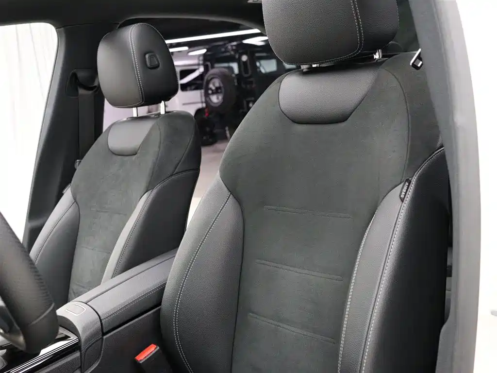 Mercedes-Benz A-Class 2021 A 200 L Sport Sedan Fashion Edition фото 3