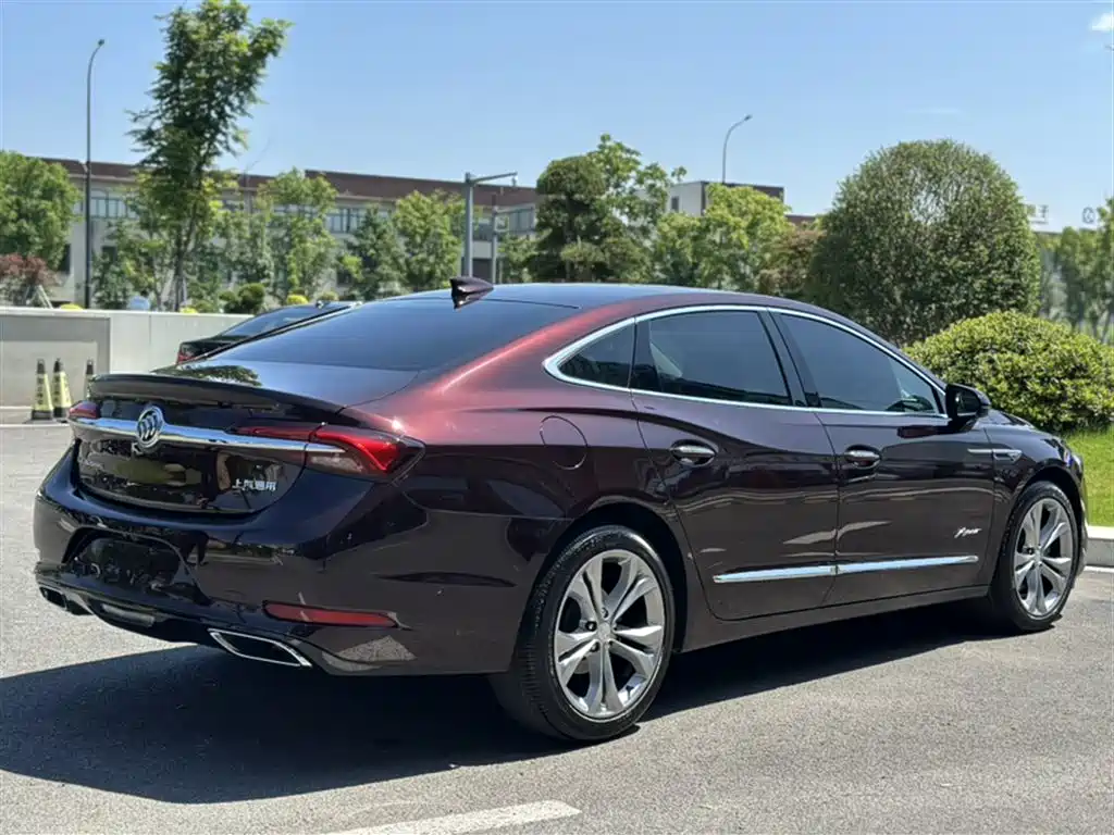 Buick LaCrosse 2022 Avenir First Edition фото 12