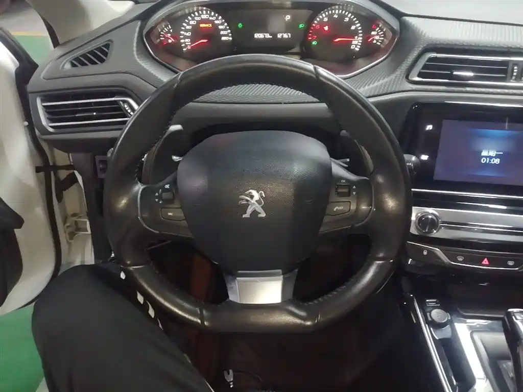 Peugeot 308 2019 230THP Automatic Luxury Edition China VI фото 11