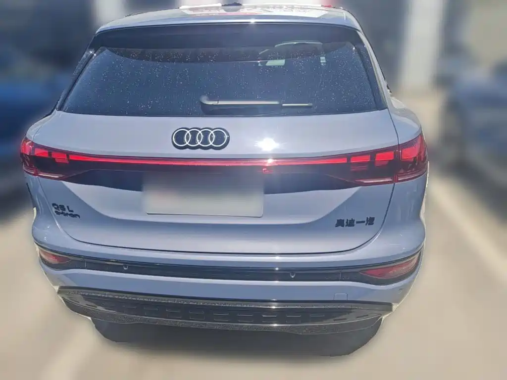 Фото 8 - Audi Q6L e-tron