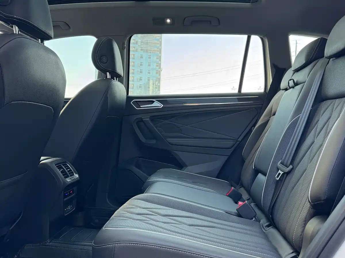 Volkswagen Tiguan L 2022 330TSI Automatic 2WD Smart Edition фото 11