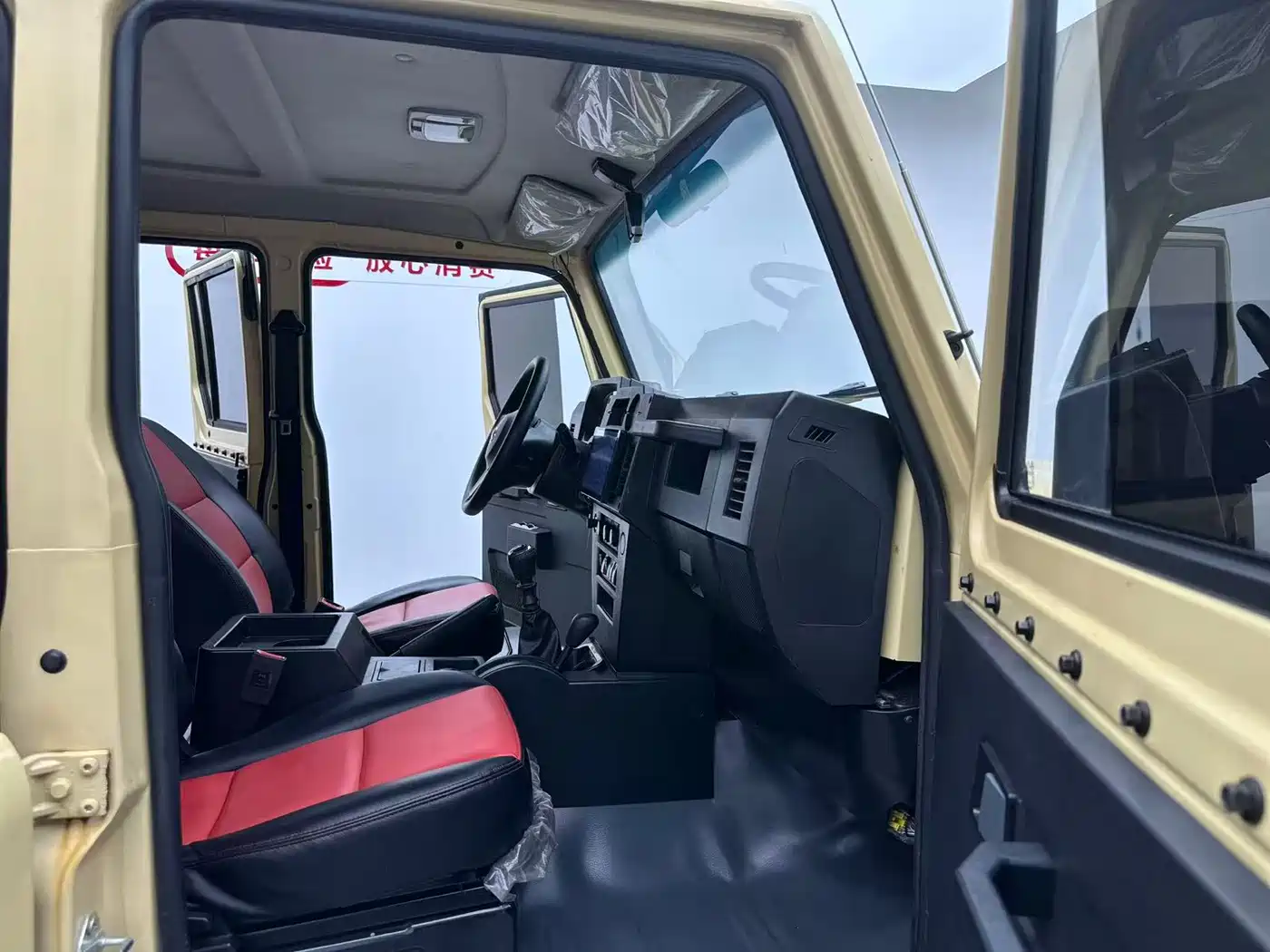 BAW (Beijing Automobile Works) 212 Classic 2020 2.4T Square Door Hardtop фото 16