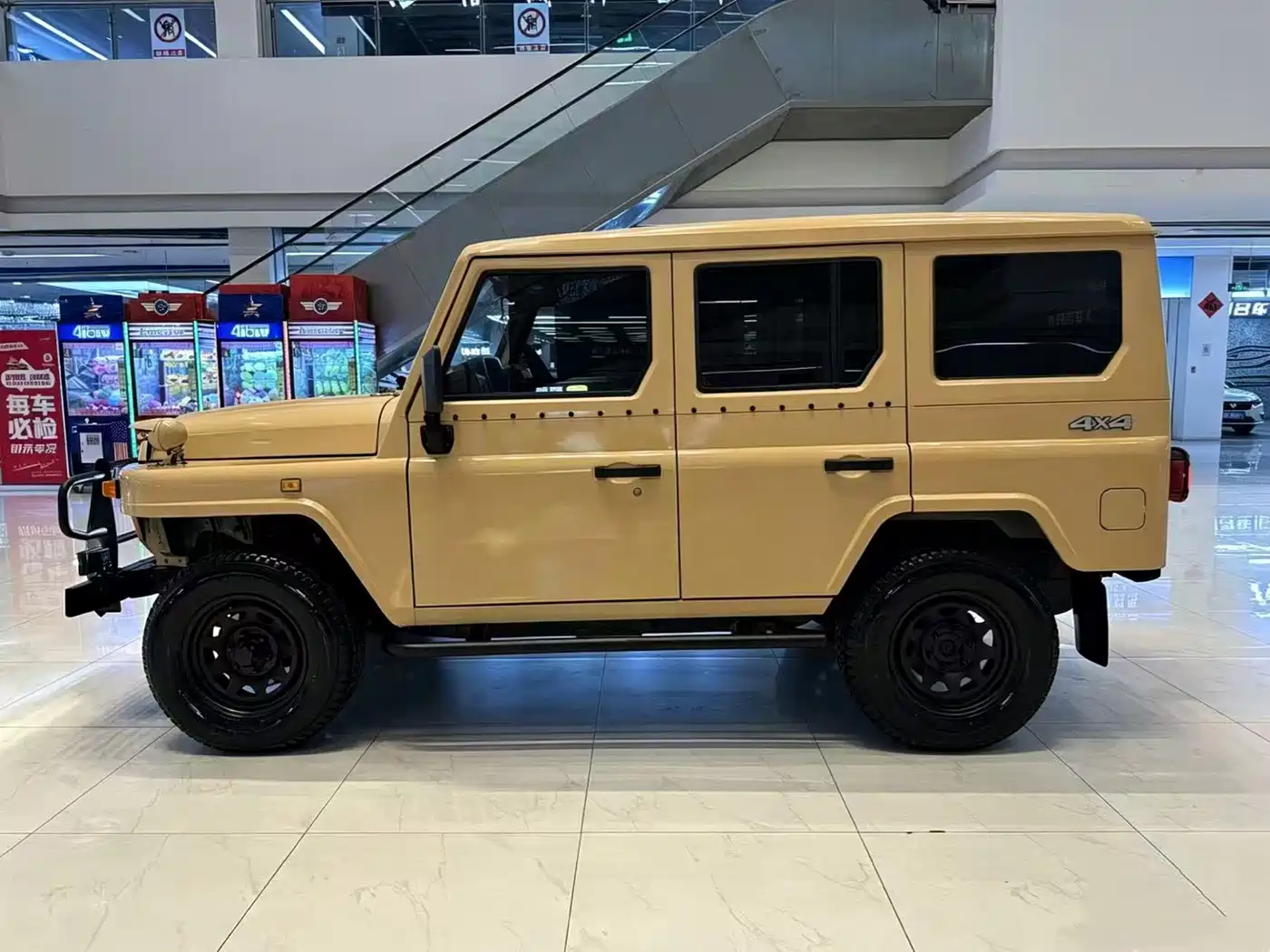 BAW (Beijing Automobile Works) 212 Classic 2020 2.4T Square Door Hardtop фото 7