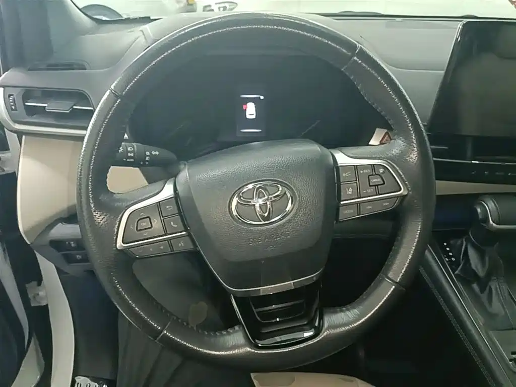 Toyota Sienna 2021 2.5L Hybrid Premium Edition фото 11