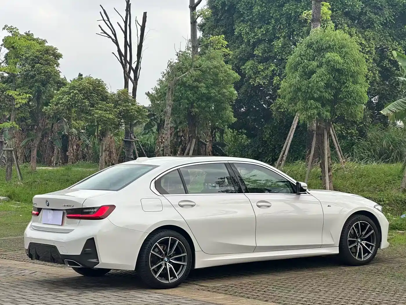 BMW 3 Series 2023 320Li M Sport Package фото 12