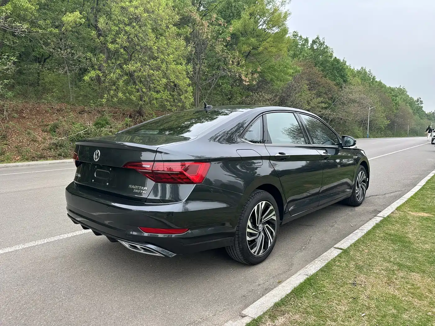 Volkswagen Sagitar 2021 280TSI DSG Surpassing Edition фото 9