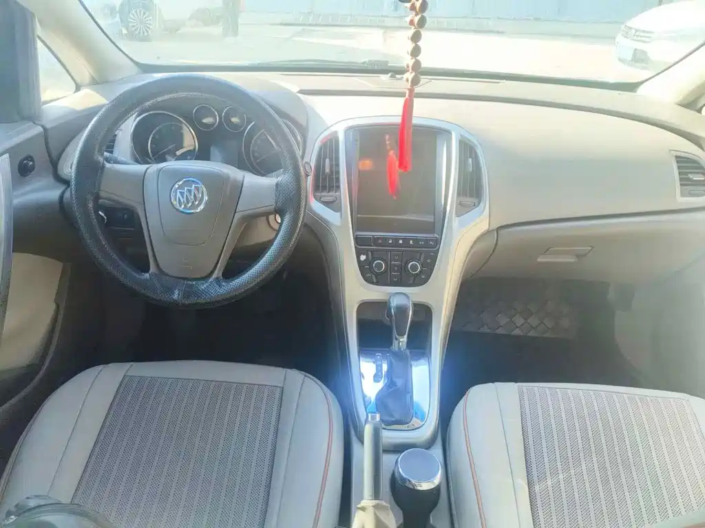 Photo 12 - Buick Excelle