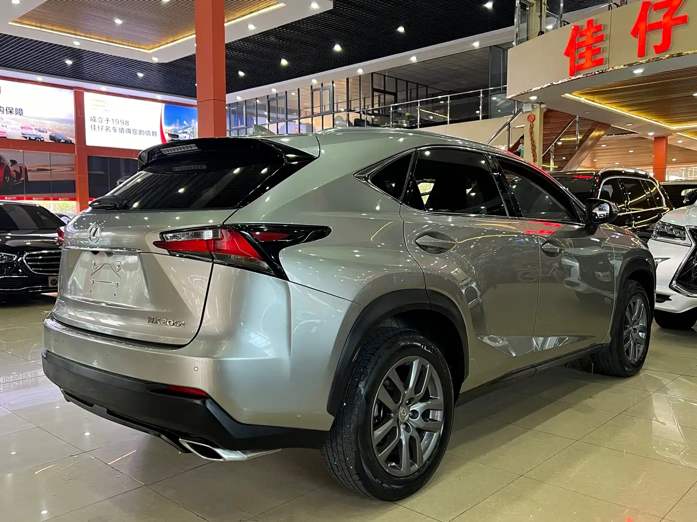Lexus NX 2015 200t AWD F Sport фото 5