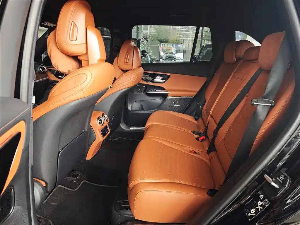 Mercedes-Benz GLC 2025 Facelift GLC 300 L 4MATIC Dynamic 7-seater фото 18