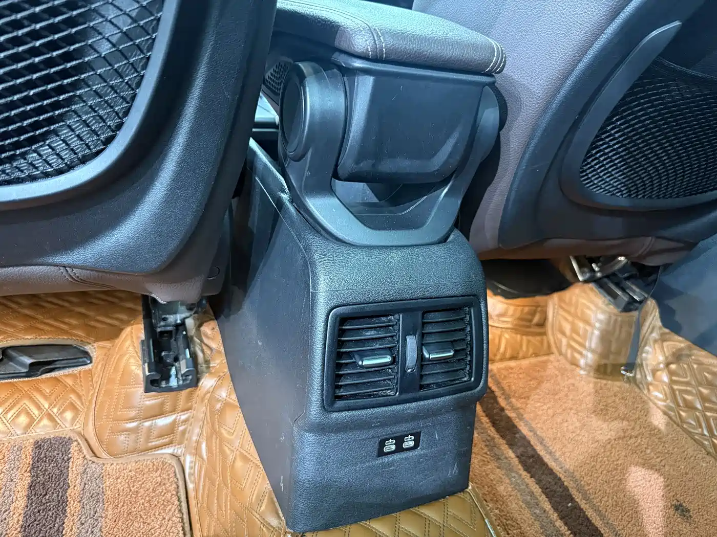 BMW X1 2022 sDrive25Li Leading фото 17