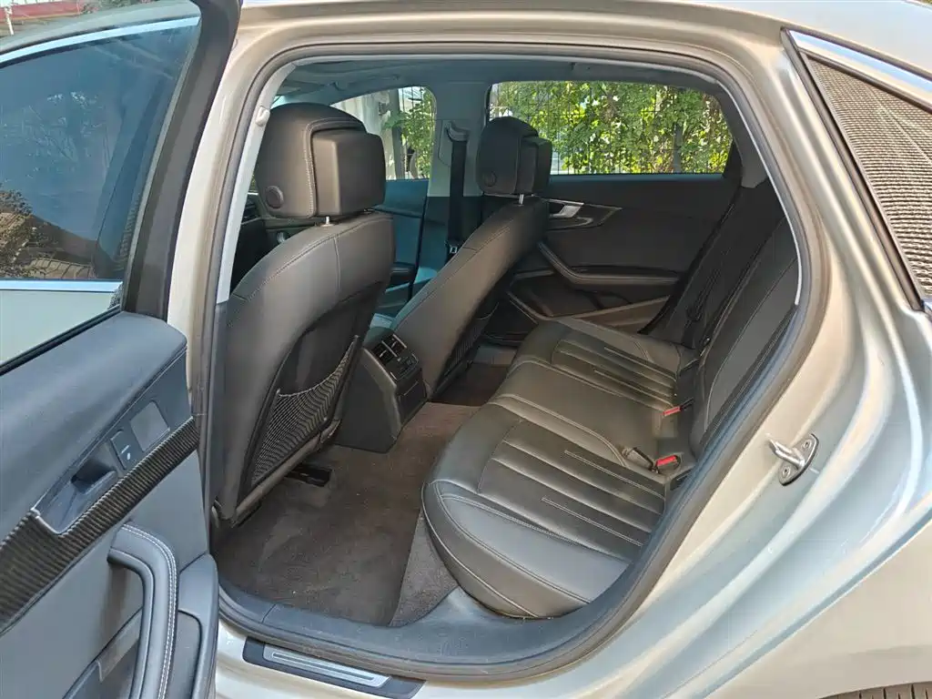 Audi A4L 2020 40 TFSI Luxury Elegance фото 9