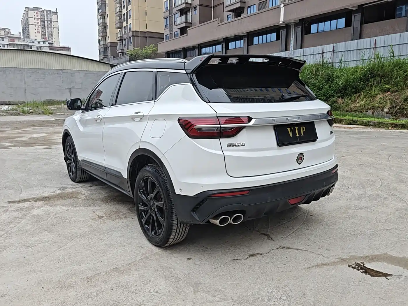 Фото 5 - Geely Binyue