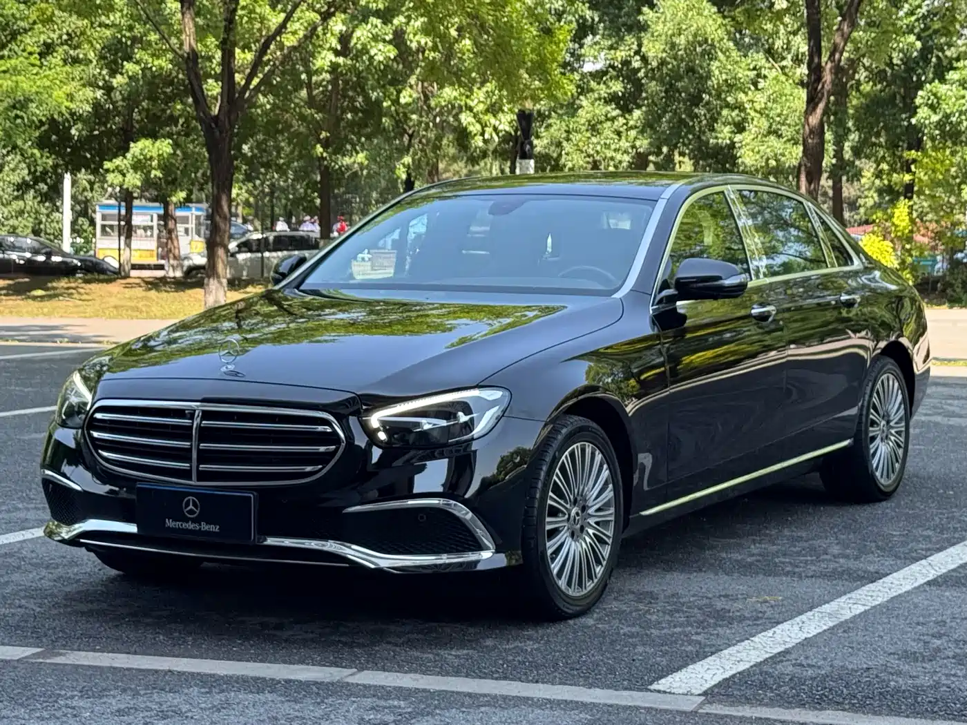 MERCEDES-BENZ E-CLASS