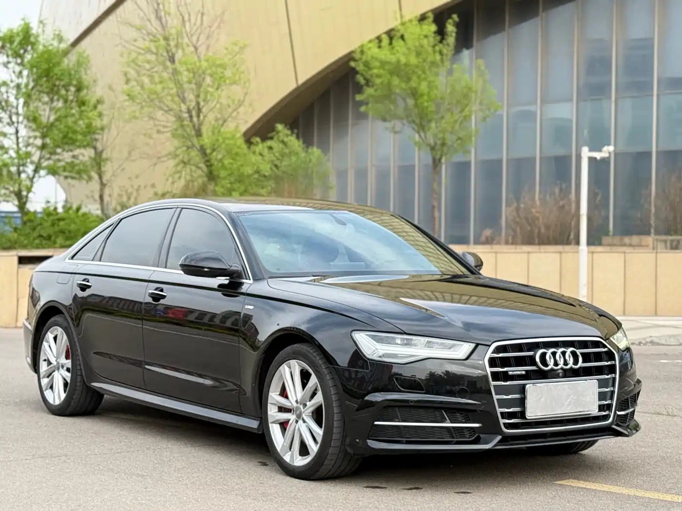 Audi A6L 2018 30th Anniversary 45 TFSI quattro Sport фото 3