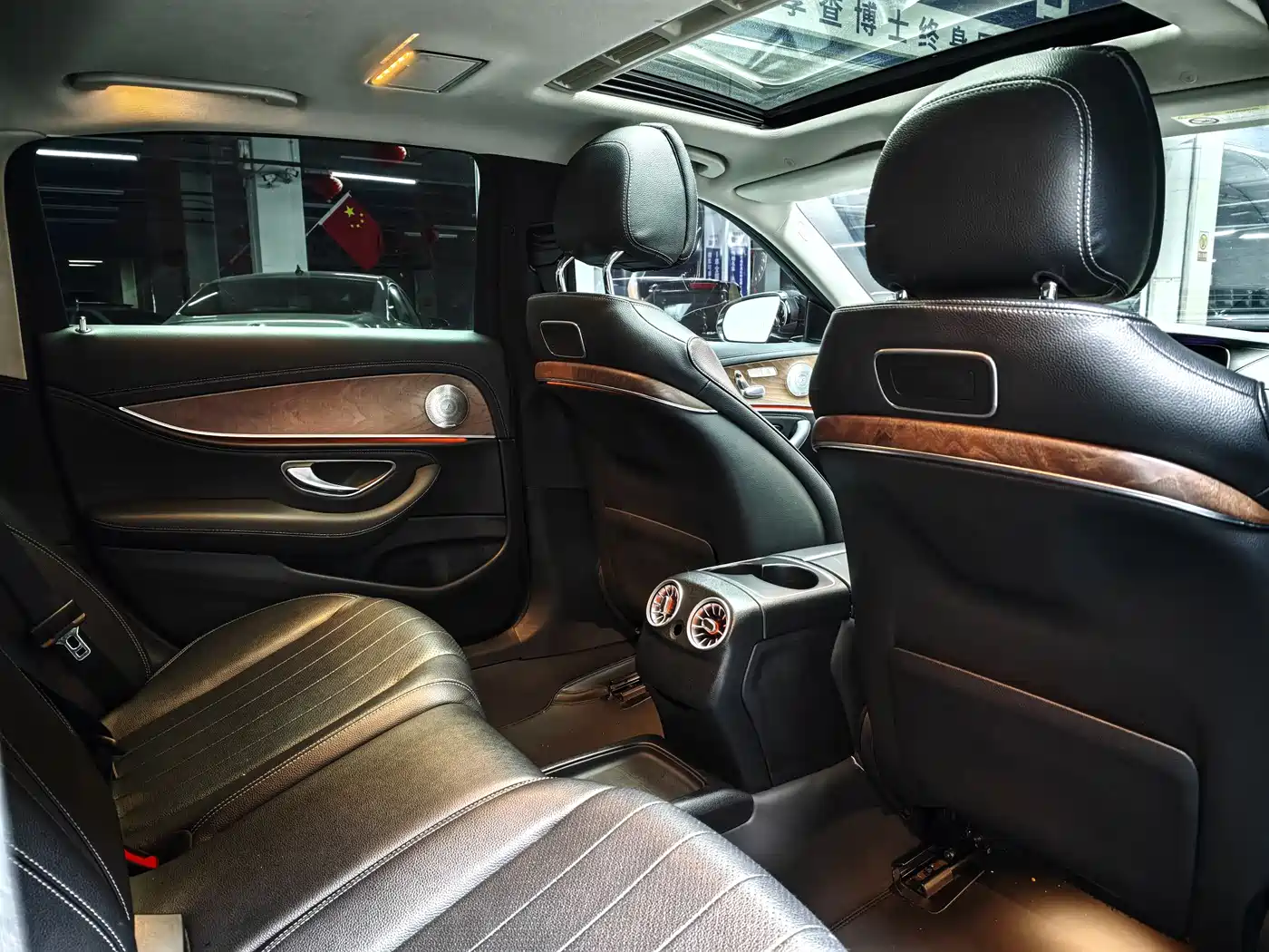 Mercedes-Benz E-Class 2018 E 200 L фото 11