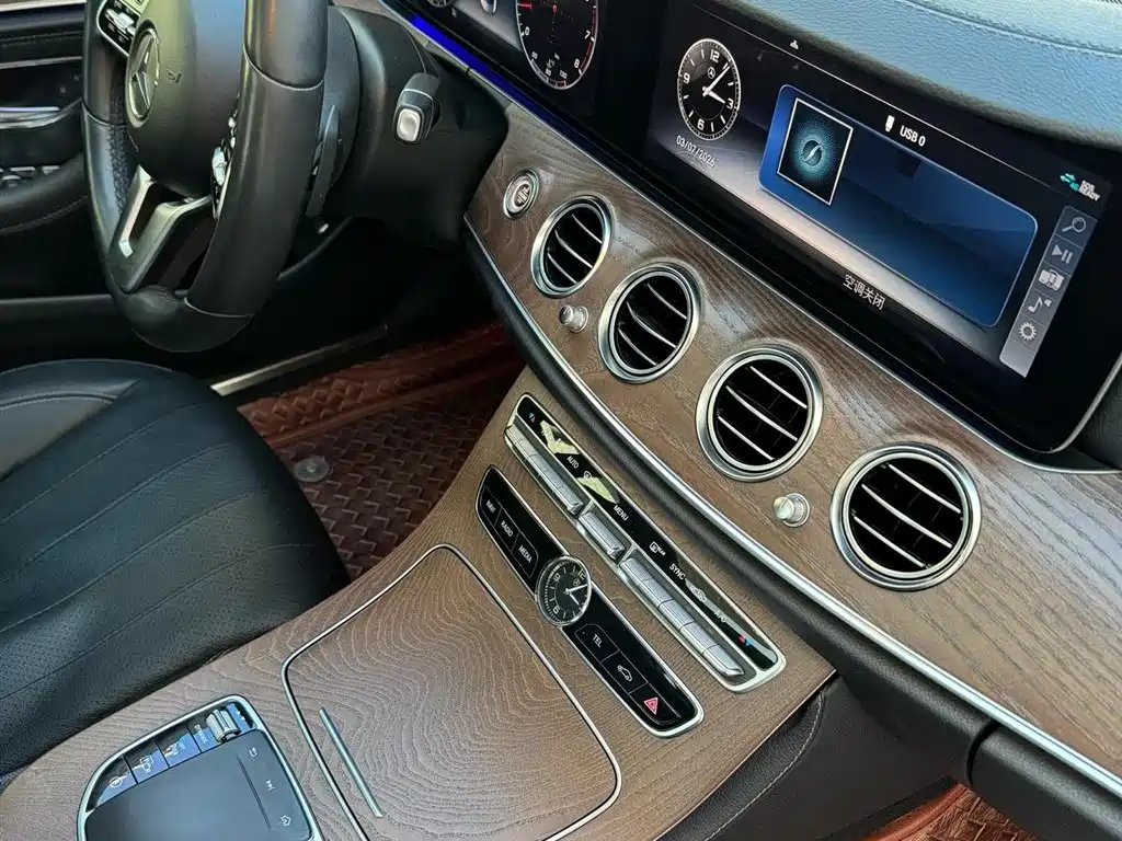 Mercedes-Benz E-Class 2019 Facelift E 300 L Luxury фото 13