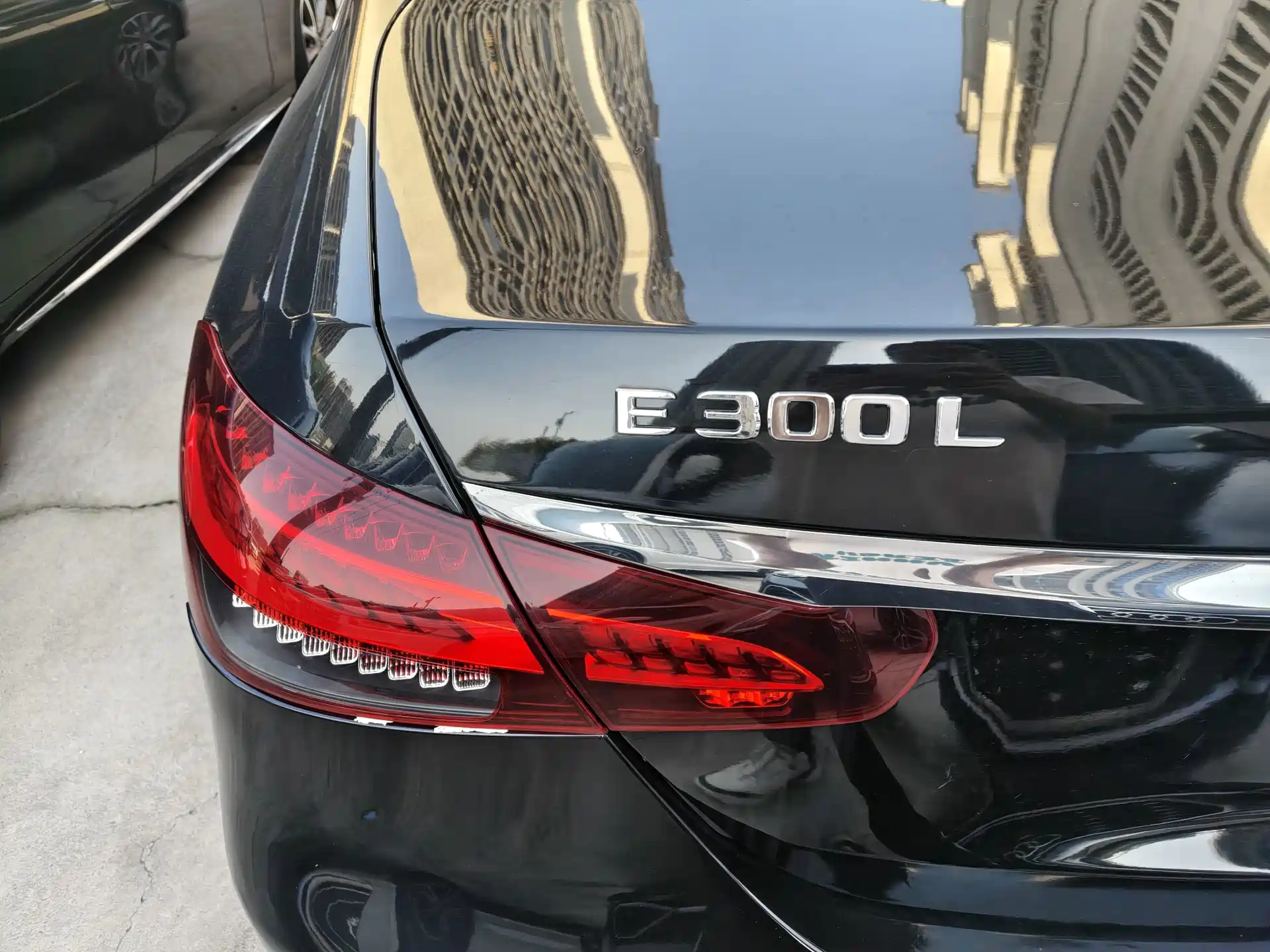 Фото 10 - Mercedes-Benz E-Class