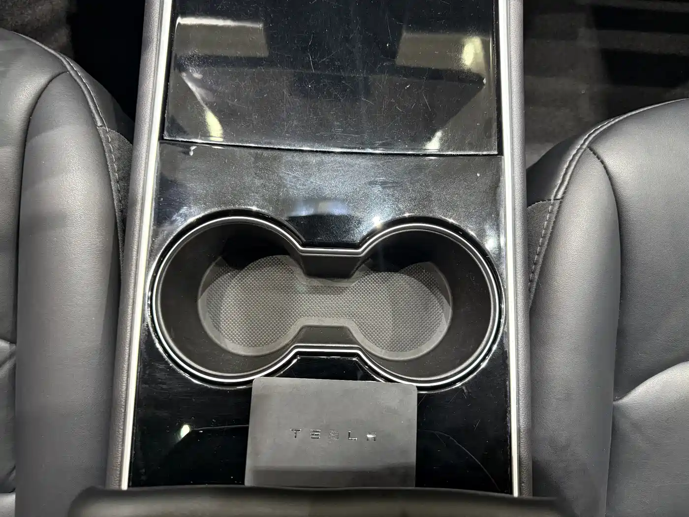 Tesla Model 3 (Import) 2019 2019 Long Range RWD Version