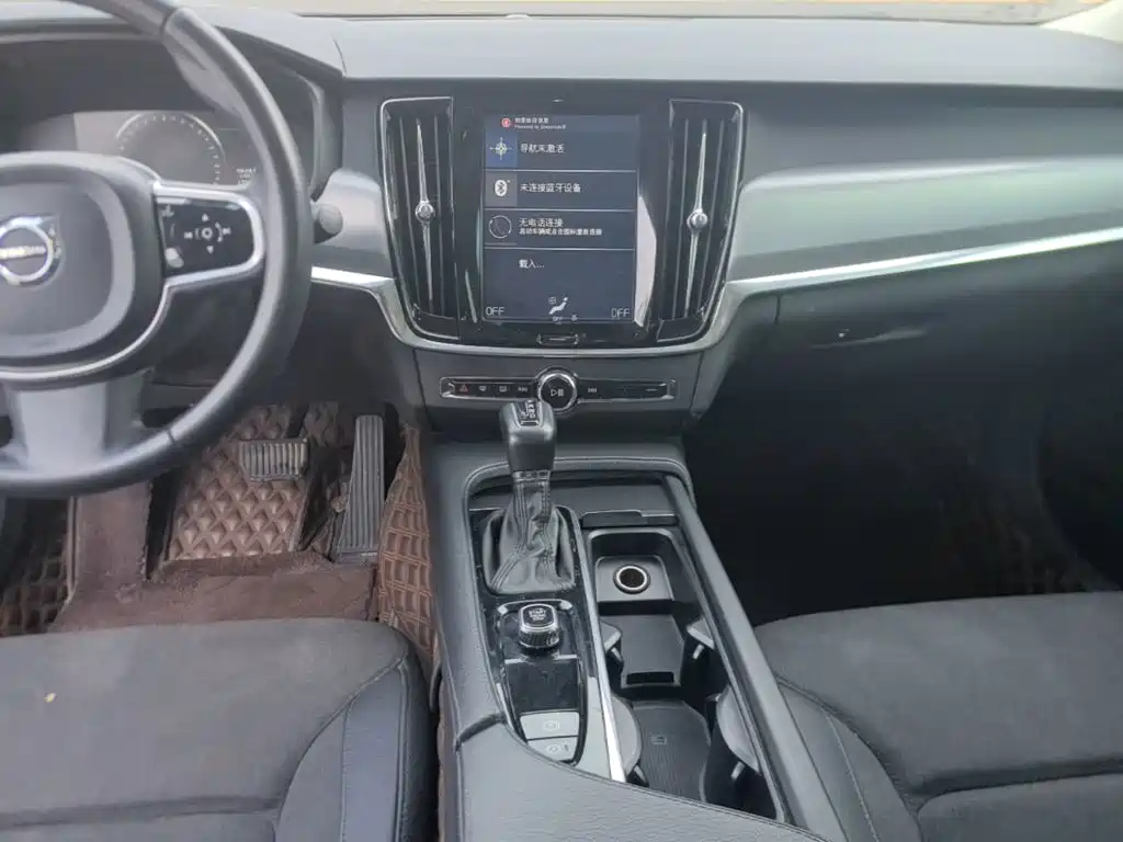 Photo 13 - Volvo S90