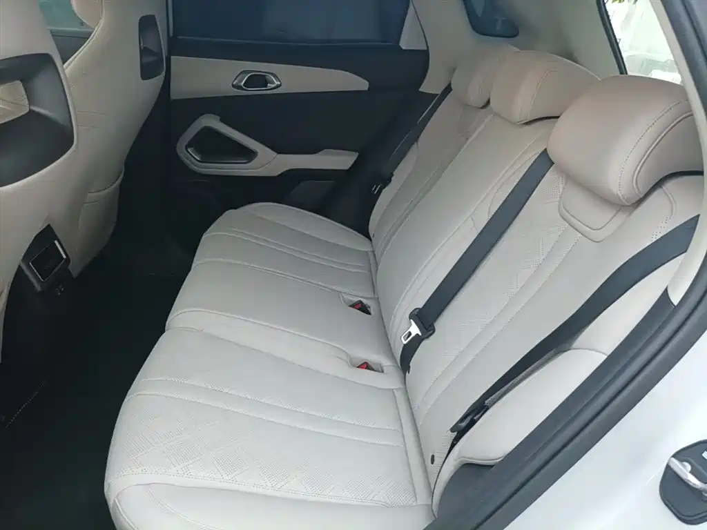 BYD Yuan UP 2025 Smart Drive Edition 401KM Vitality Version фото 17