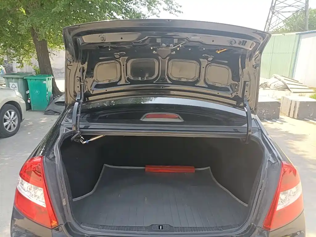 Kia Cerato 2012 1.6L MT GL фото 19