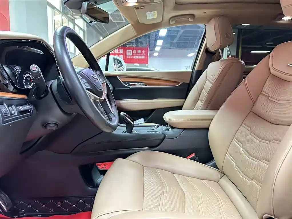 Cadillac XT5 2018 28E 4WD Platinum Edition фото 7
