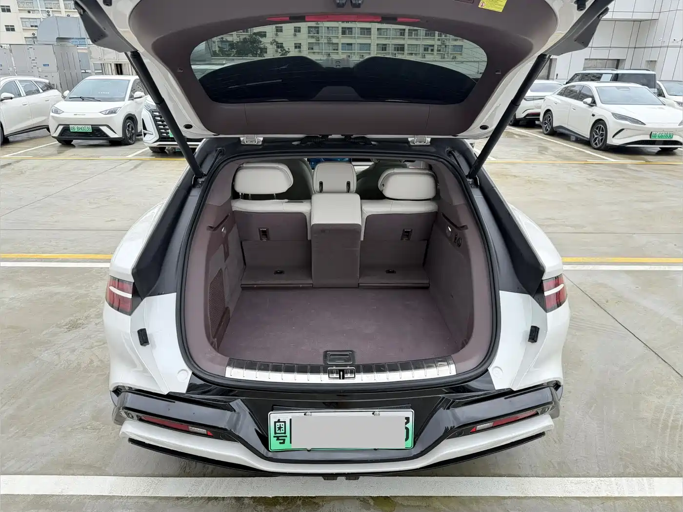 Photo 14 - Denza Z9GT
