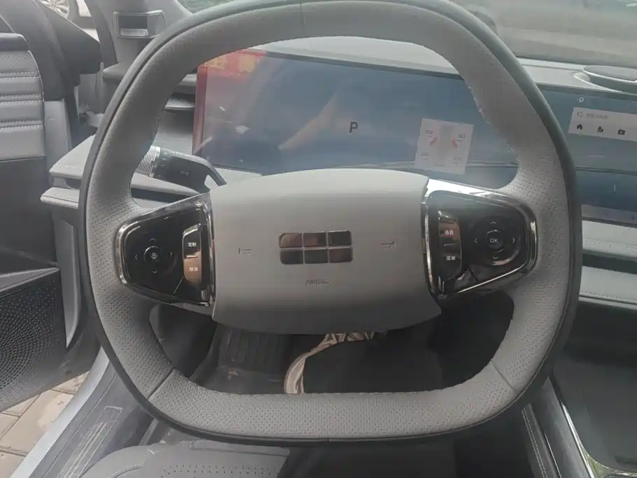 Geely Galaxy Galaxy E8 2025 2025 575km Voyage Smart Drive Edition