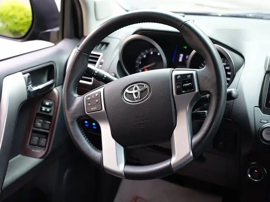 Toyota Prado 2016 3.5L Auto TX-L фото 29