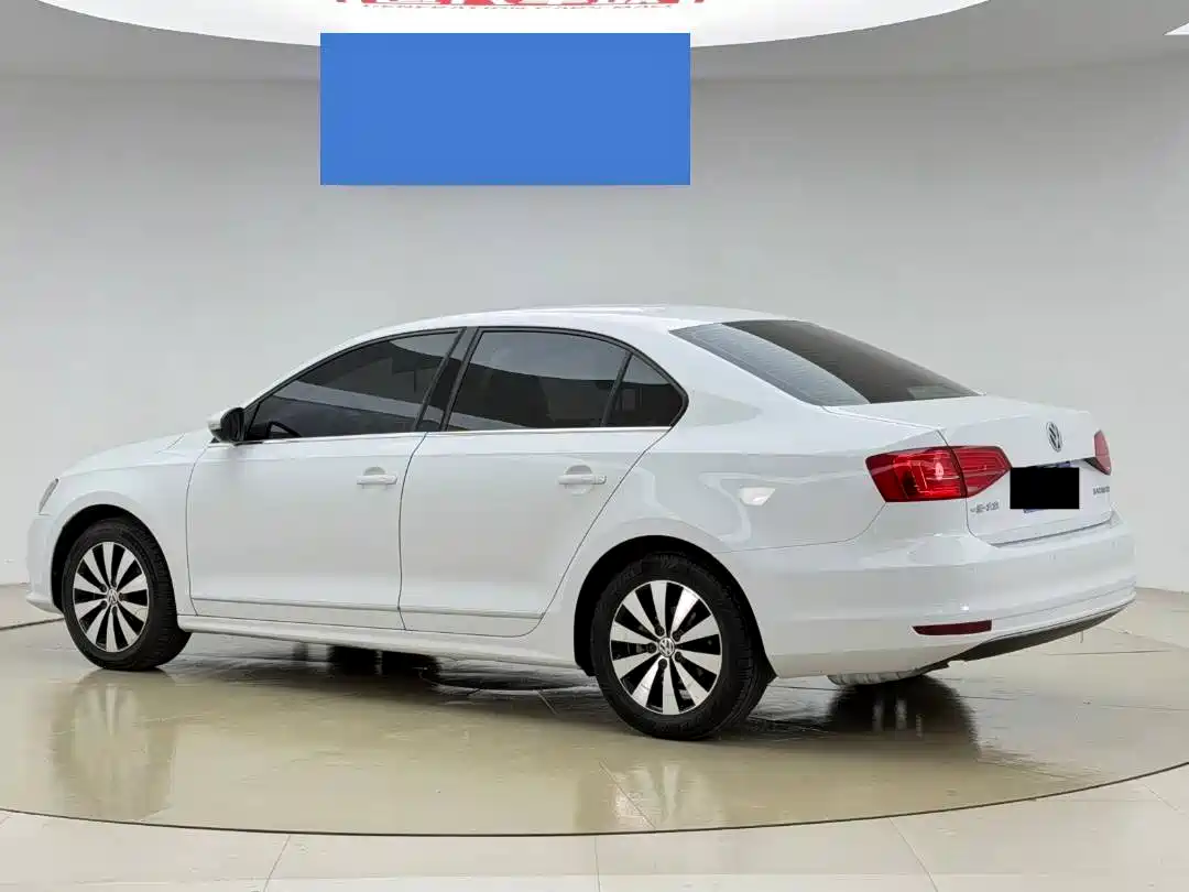 Volkswagen Sagitar 2018 1.6L Automatic Comfort фото 3