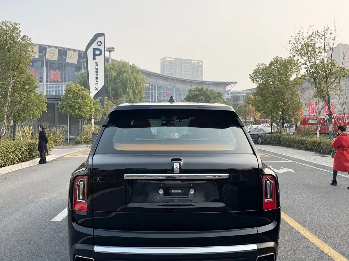 Rolls-Royce Cullinan 2025 2018 4-Seater Version
