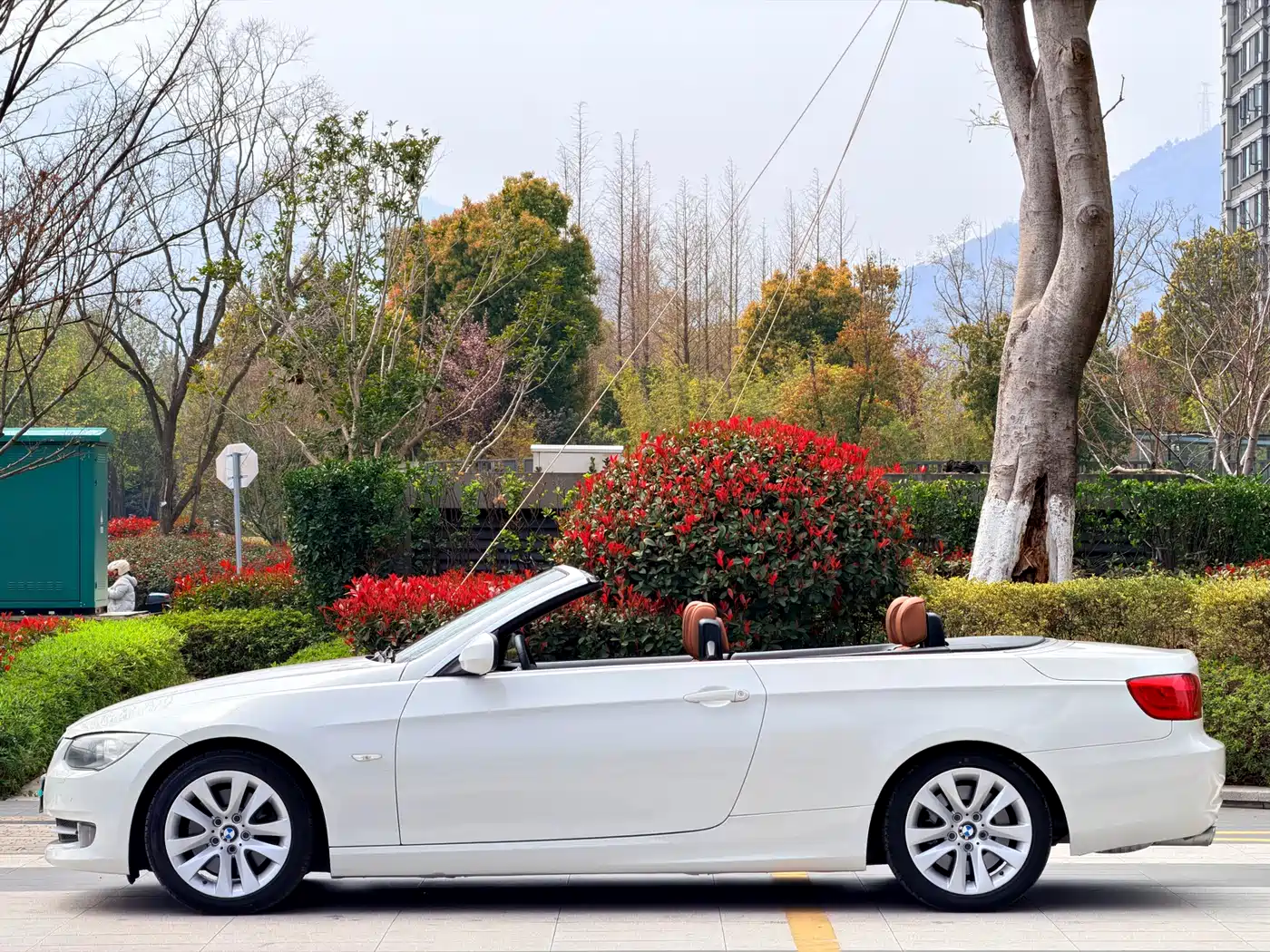 BMW 3 Series (Import) 2011 330i Convertible Coupe фото 19