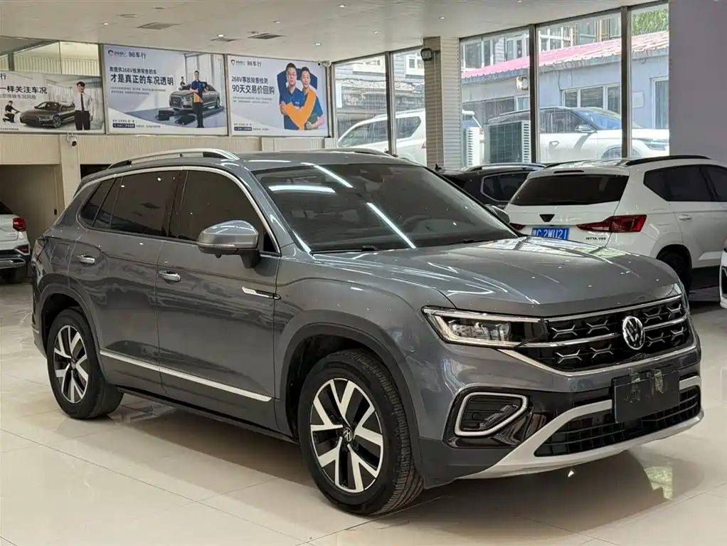 Volkswagen Tayron 2023 280TSI 2WD Luxury Plus Advanced Edition фото 3