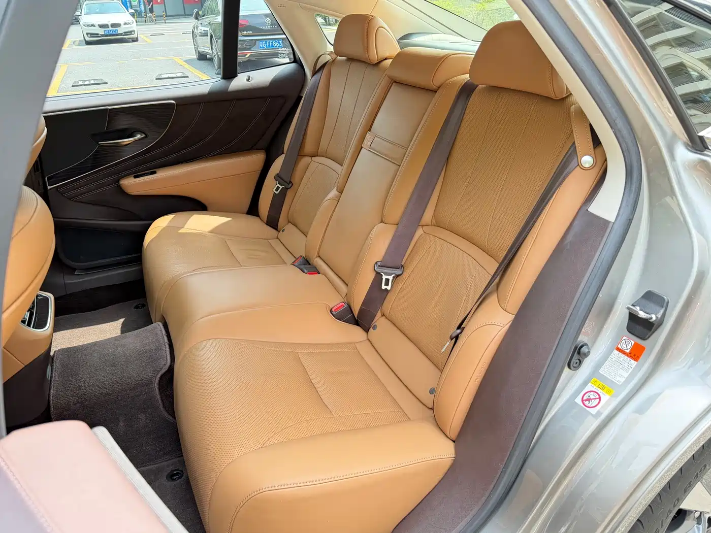 Фото 15 - Lexus LS